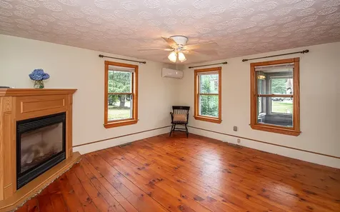 6 Smith Corner Road Plaistow NH 03865
