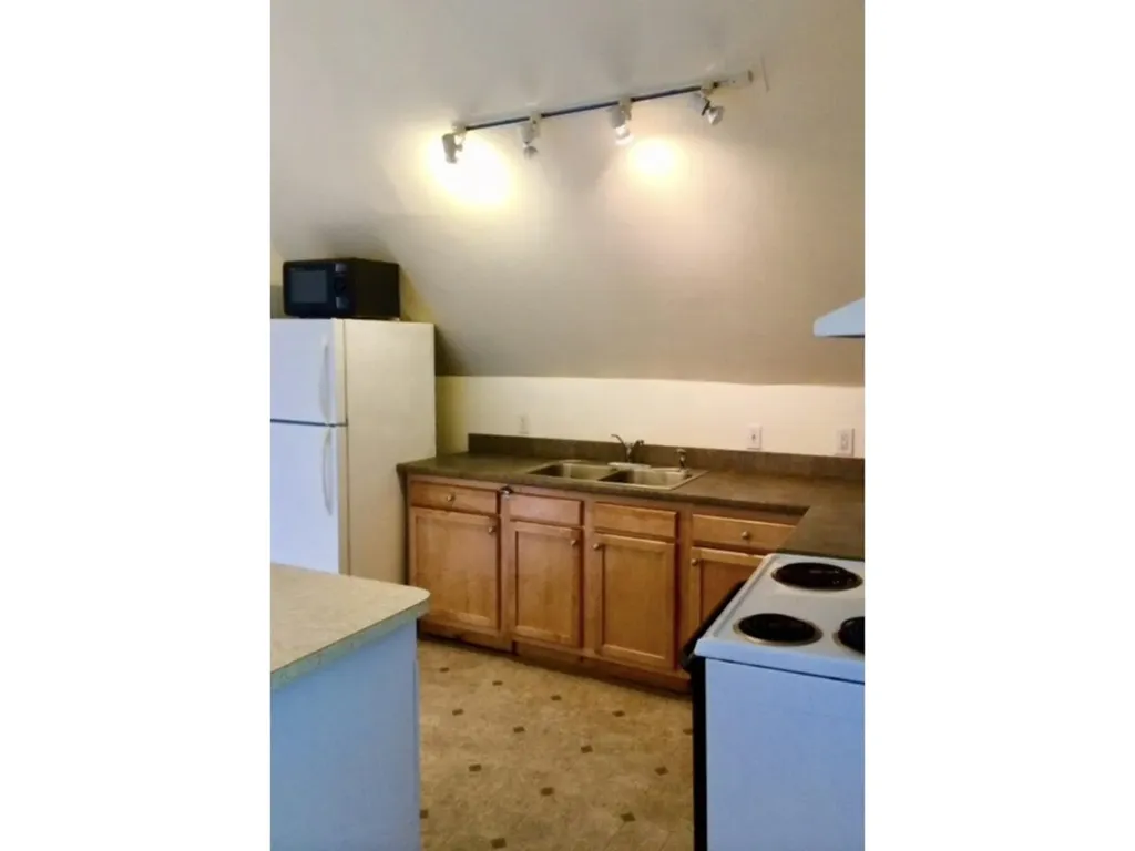 194 Maple Street Burlington VT 05401