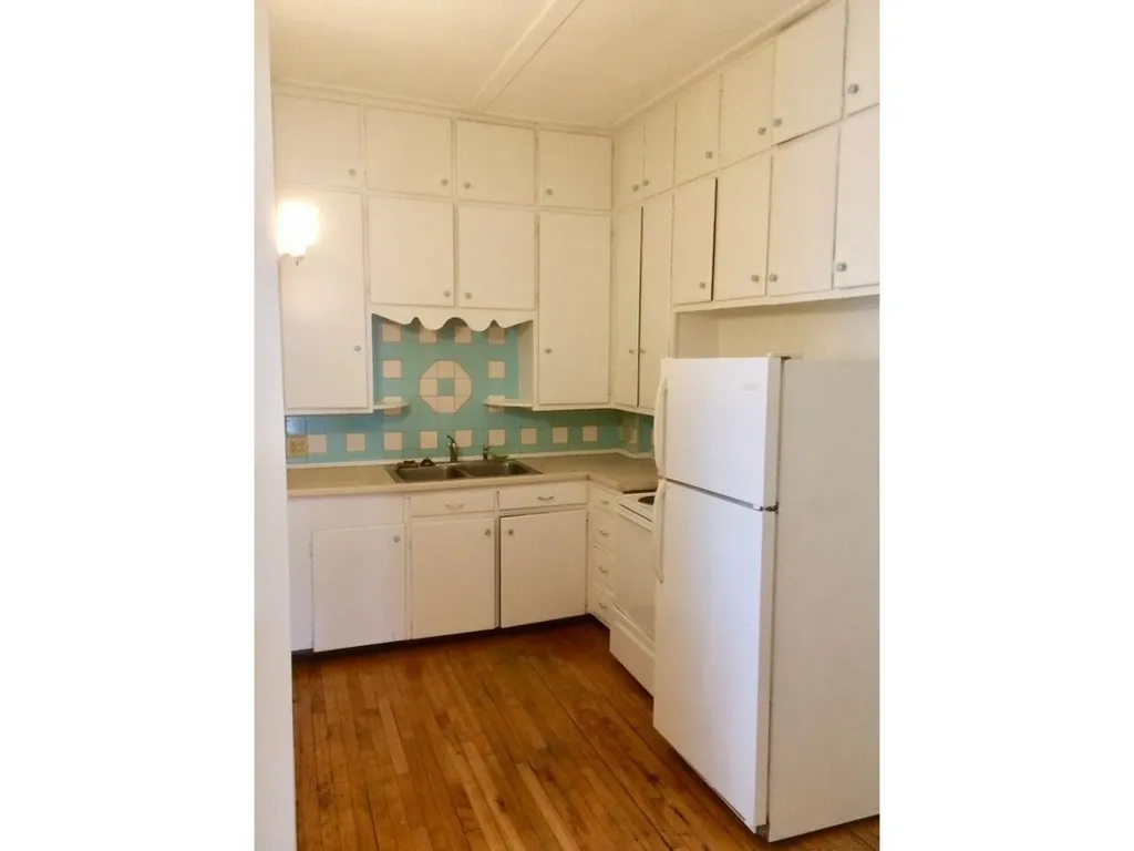 194 Maple Street Burlington VT 05401