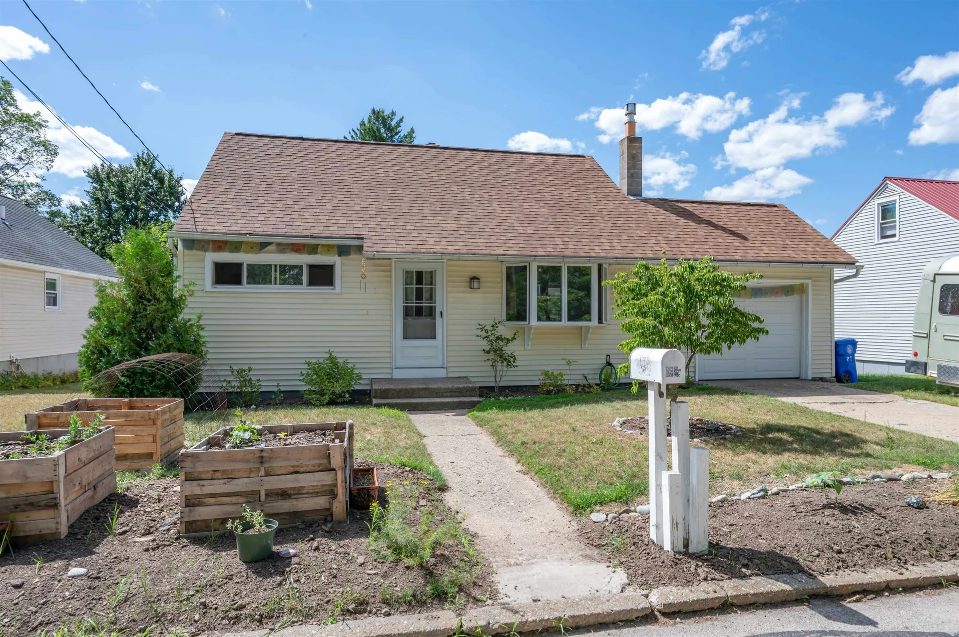 228 Whitney Avenue Manchester NH 03104