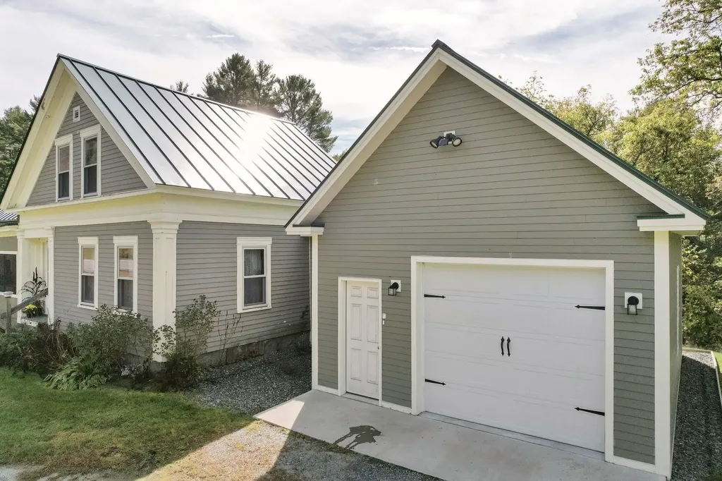 3463 Scott Highway Ryegate VT 05069