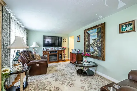 19 Hall Court Portsmouth NH 03801