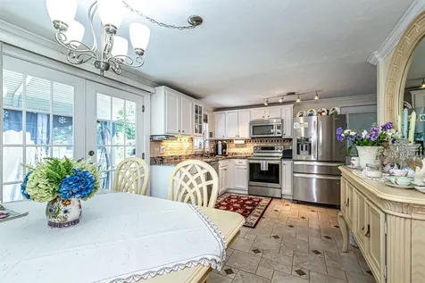 19 Hall Court Portsmouth NH 03801