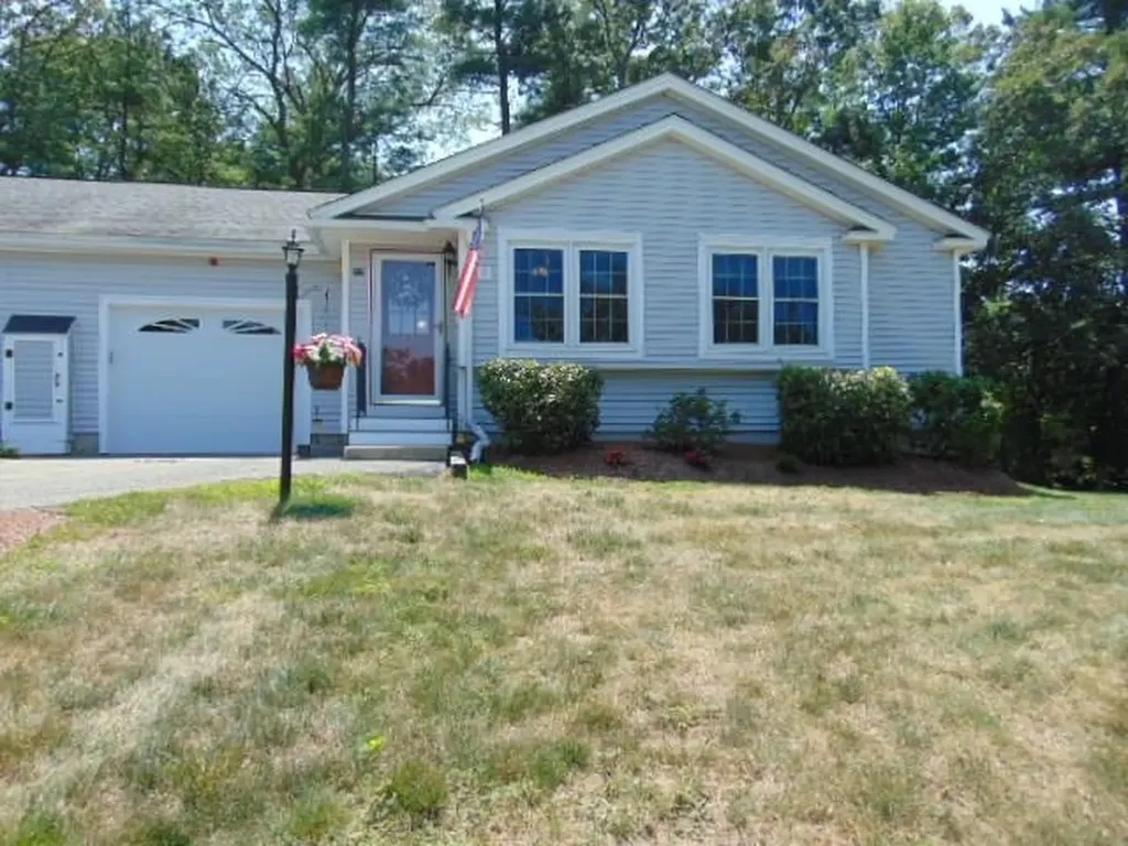 37 Rainbow Drive Londonderry NH 03053