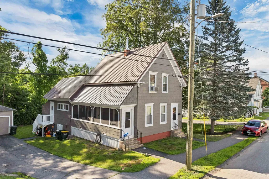 33 Adams Street Laconia NH 03246