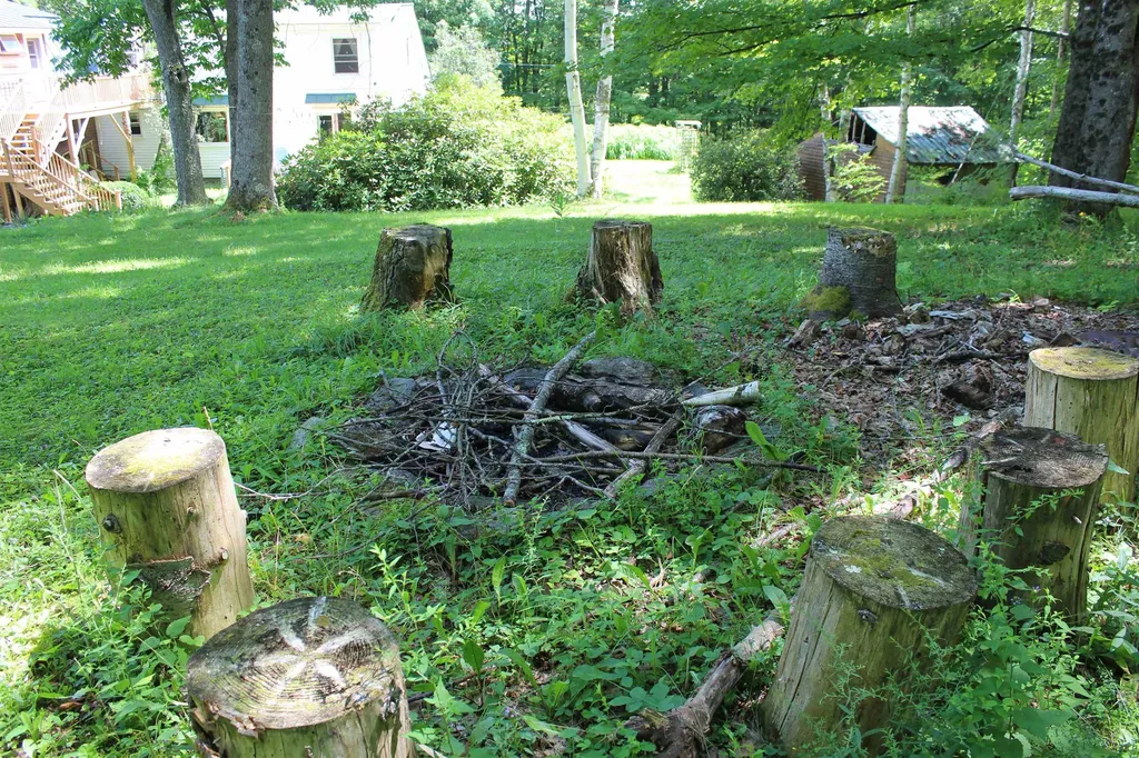 1643 Hammond Hill Road West Windsor VT 05089