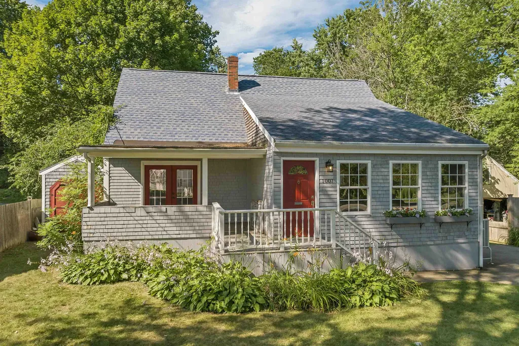 1007 Maplewood Avenue Portsmouth NH 03801