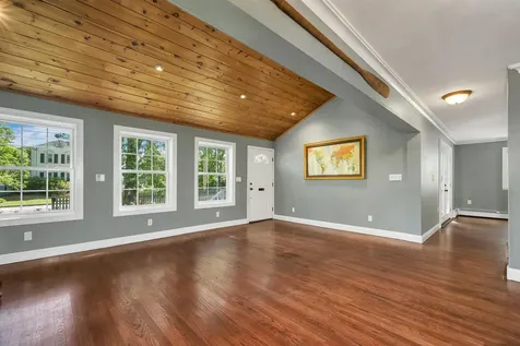 1007 Maplewood Avenue Portsmouth NH 03801