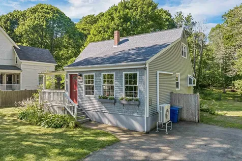1007 Maplewood Avenue Portsmouth NH 03801