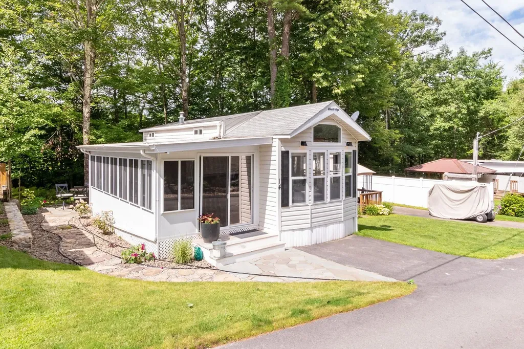 554 Endicott North Street Laconia NH 03246
