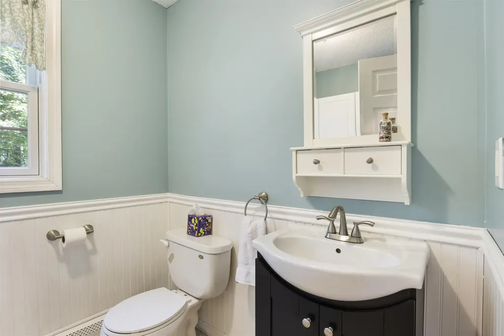 127 Glen Hill Road Dover NH 03820