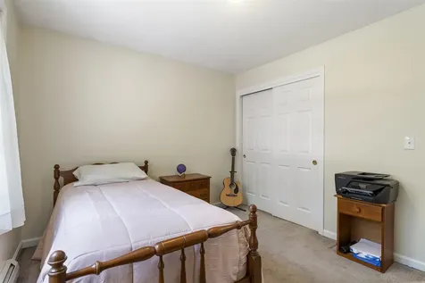 127 Glen Hill Road Dover NH 03820