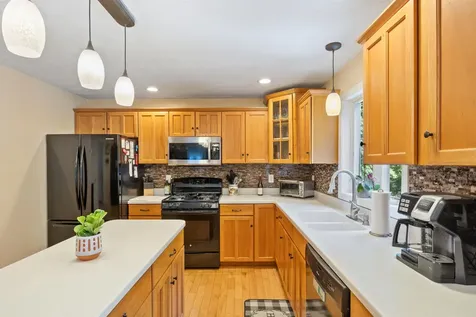 127 Glen Hill Road Dover NH 03820