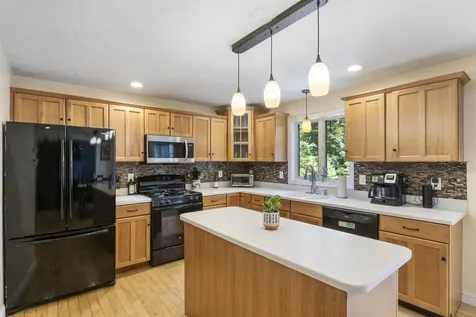 127 Glen Hill Road Dover NH 03820