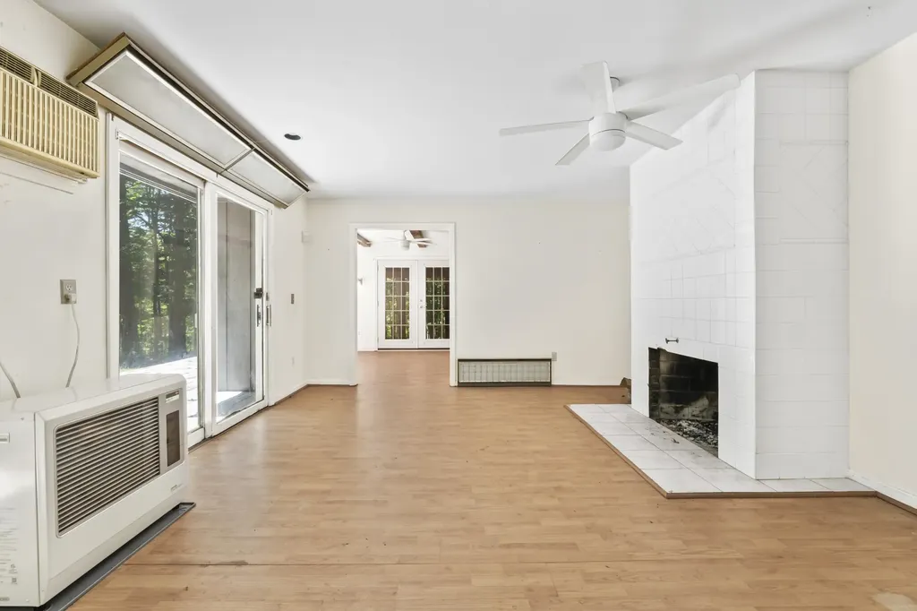 124 Exeter Road North Hampton NH 03862