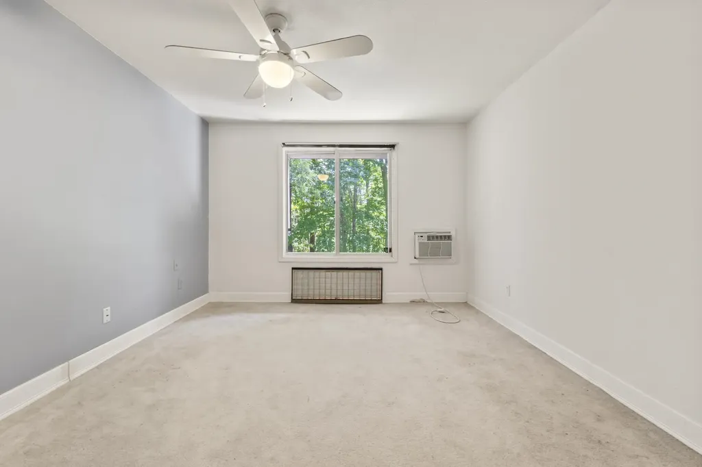 124 Exeter Road North Hampton NH 03862