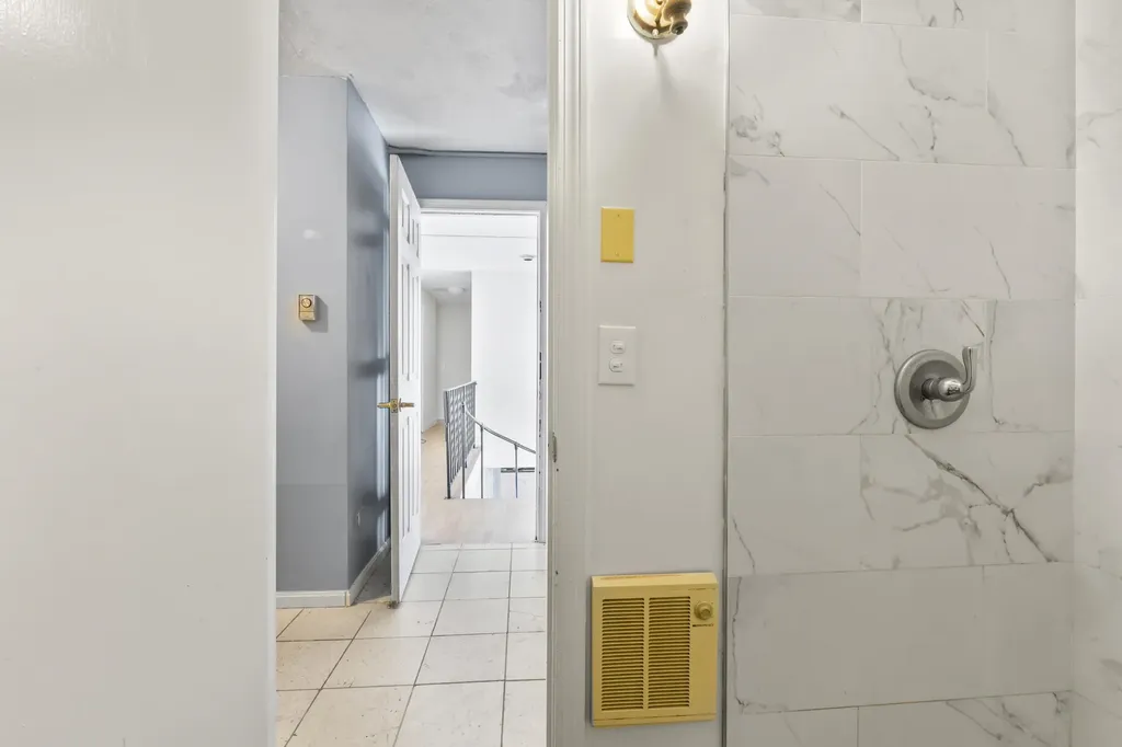 124 Exeter Road North Hampton NH 03862