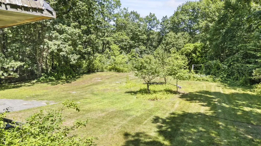 124 Exeter Road North Hampton NH 03862