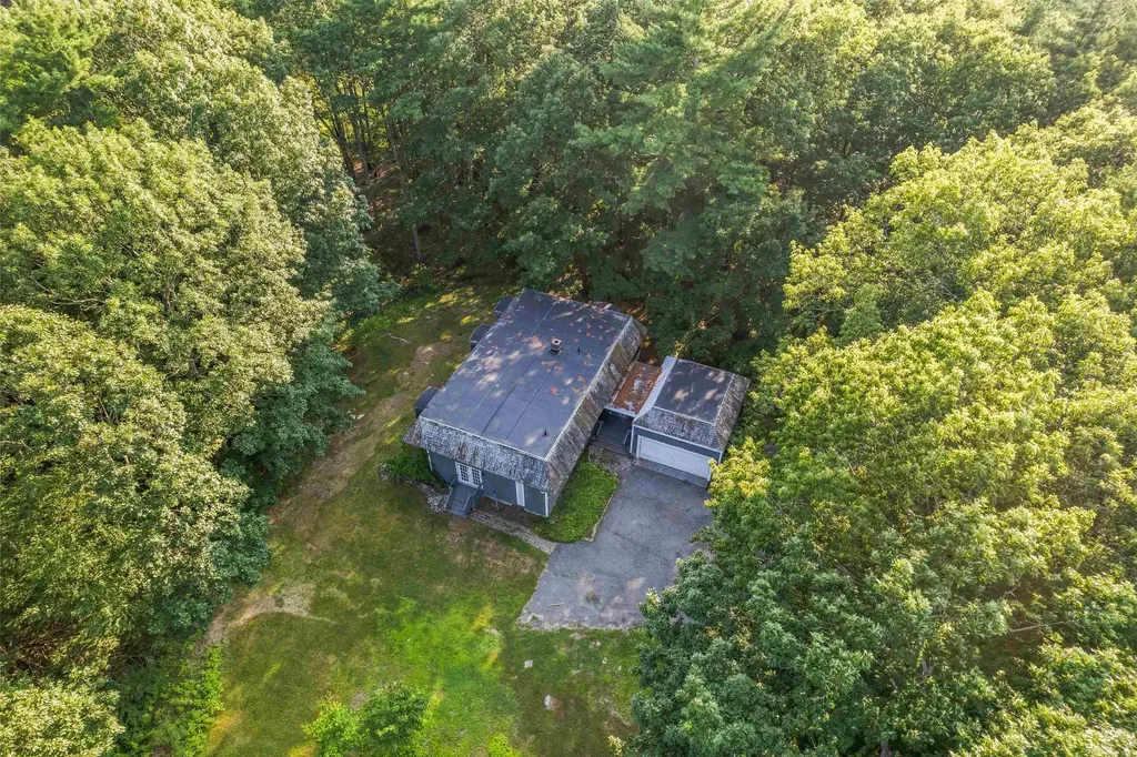 124 Exeter Road North Hampton NH 03862