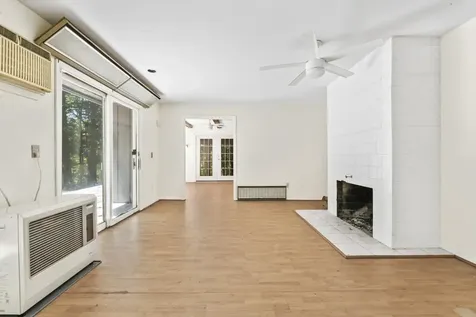 124 Exeter Road North Hampton NH 03862