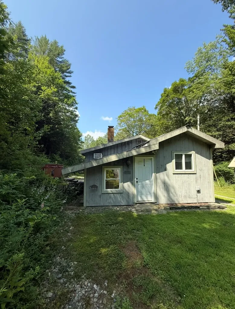 1528 Eastman Road Grafton VT 05146