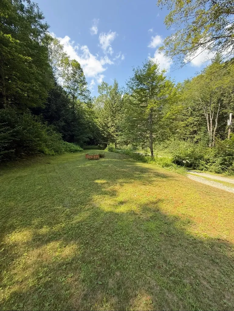 1528 Eastman Road Grafton VT 05146