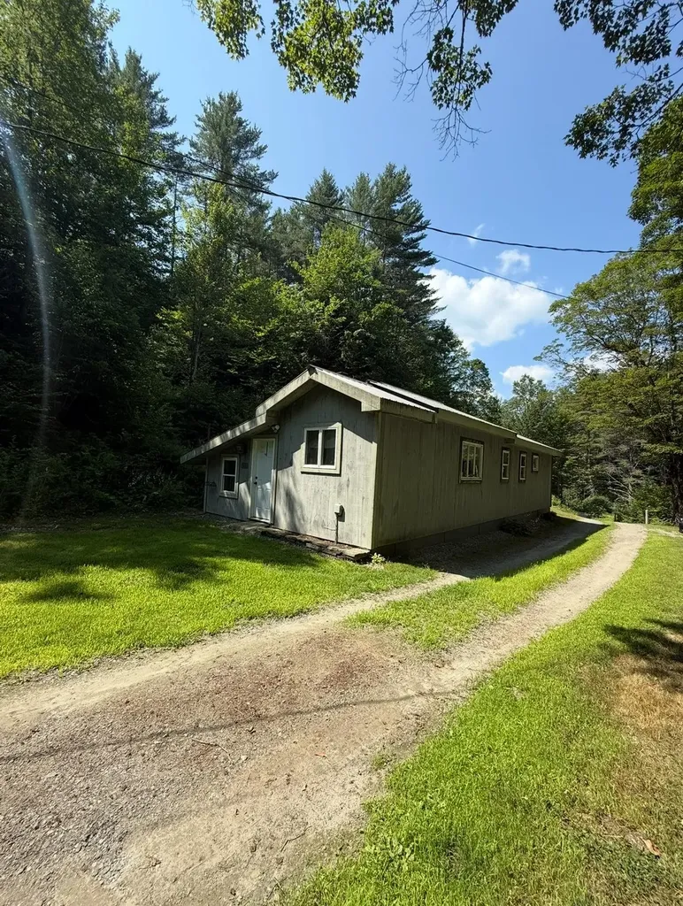 1528 Eastman Road Grafton VT 05146