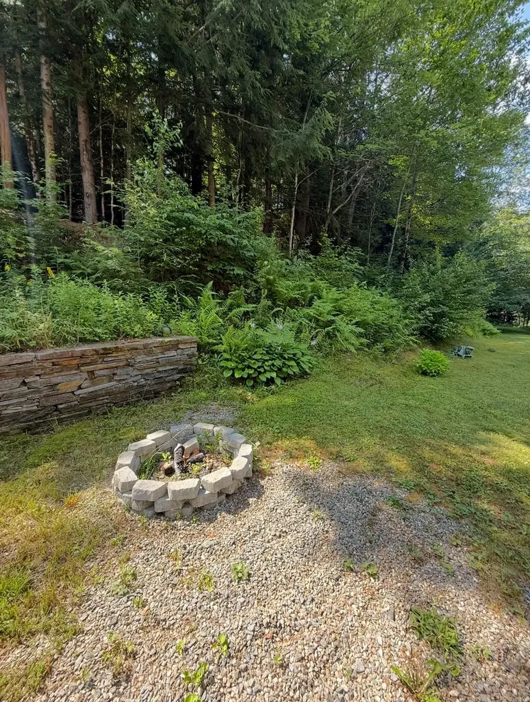 1528 Eastman Road Grafton VT 05146
