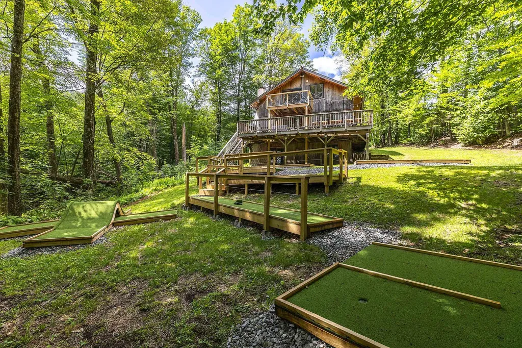 86 Benson Fuller Drive Winhall VT 05340
