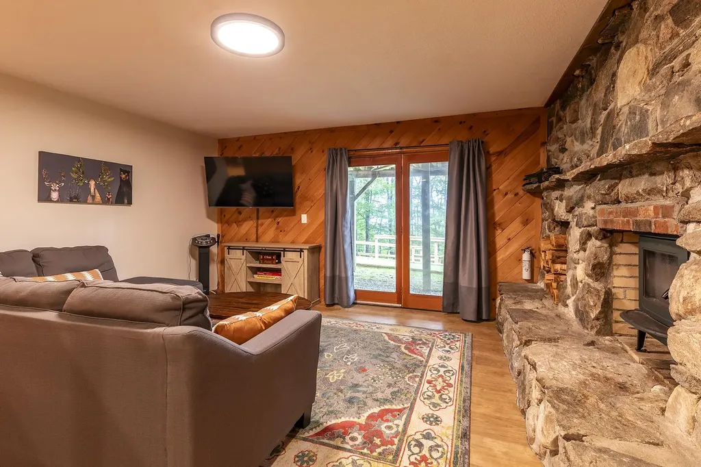 86 Benson Fuller Drive Winhall VT 05340