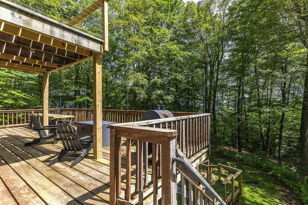86 Benson Fuller Drive Winhall VT 05340
