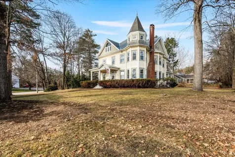 61 Manchester Street Nashua NH 03064