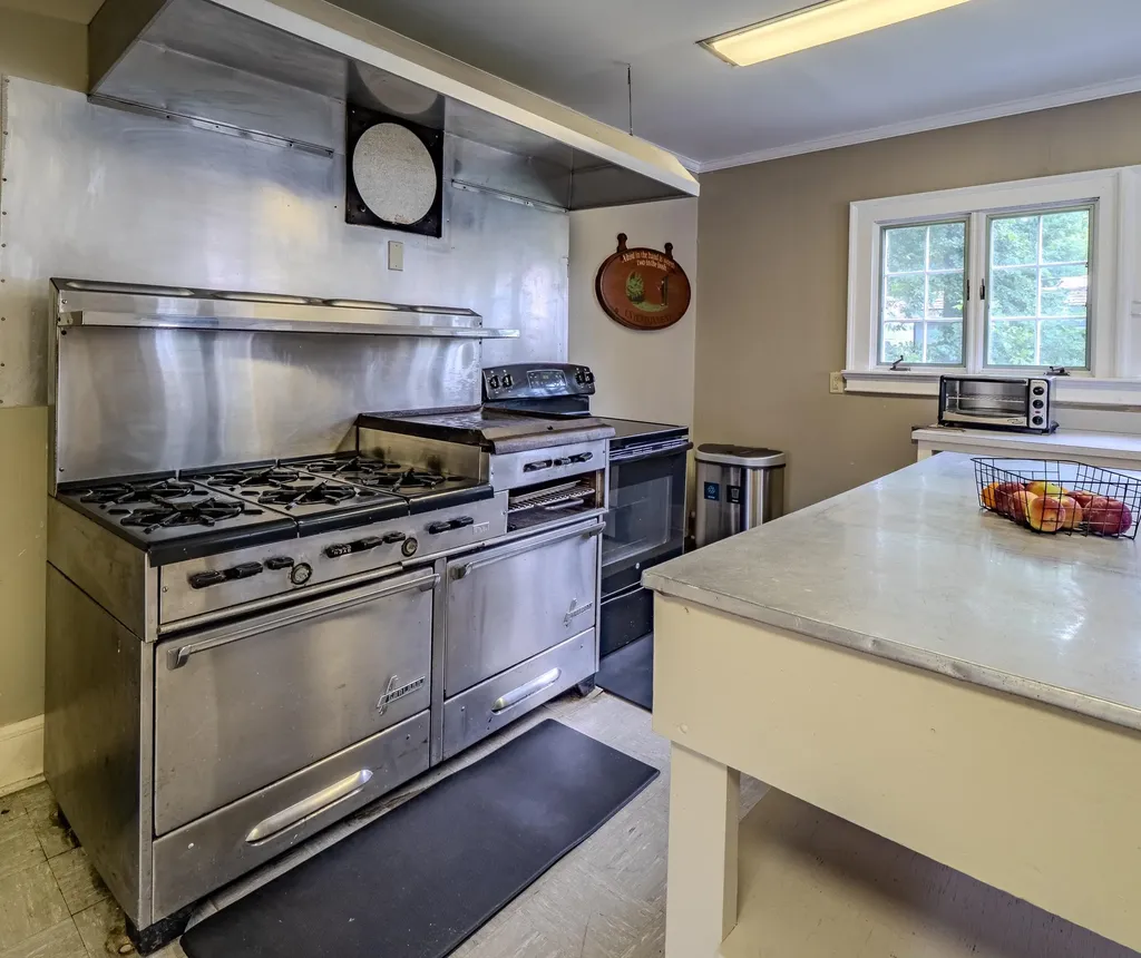 328 Main Street Poultney VT 05764