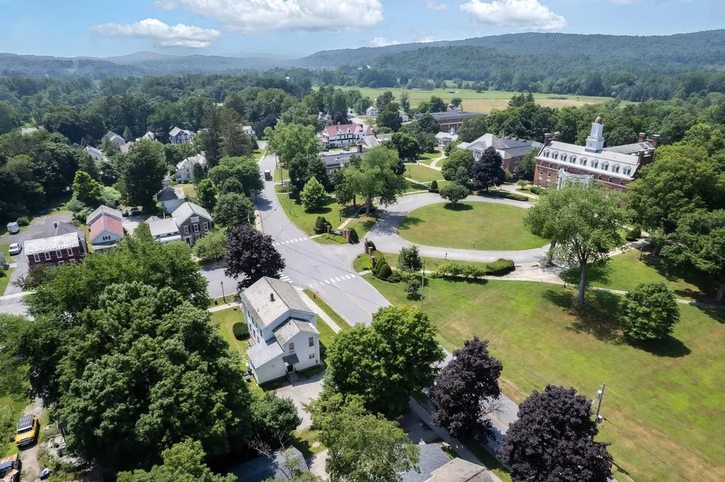 328 Main Street Poultney VT 05764