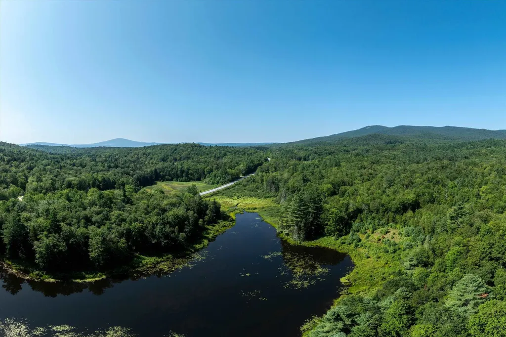 188 Cedar Lane Peru VT 05152