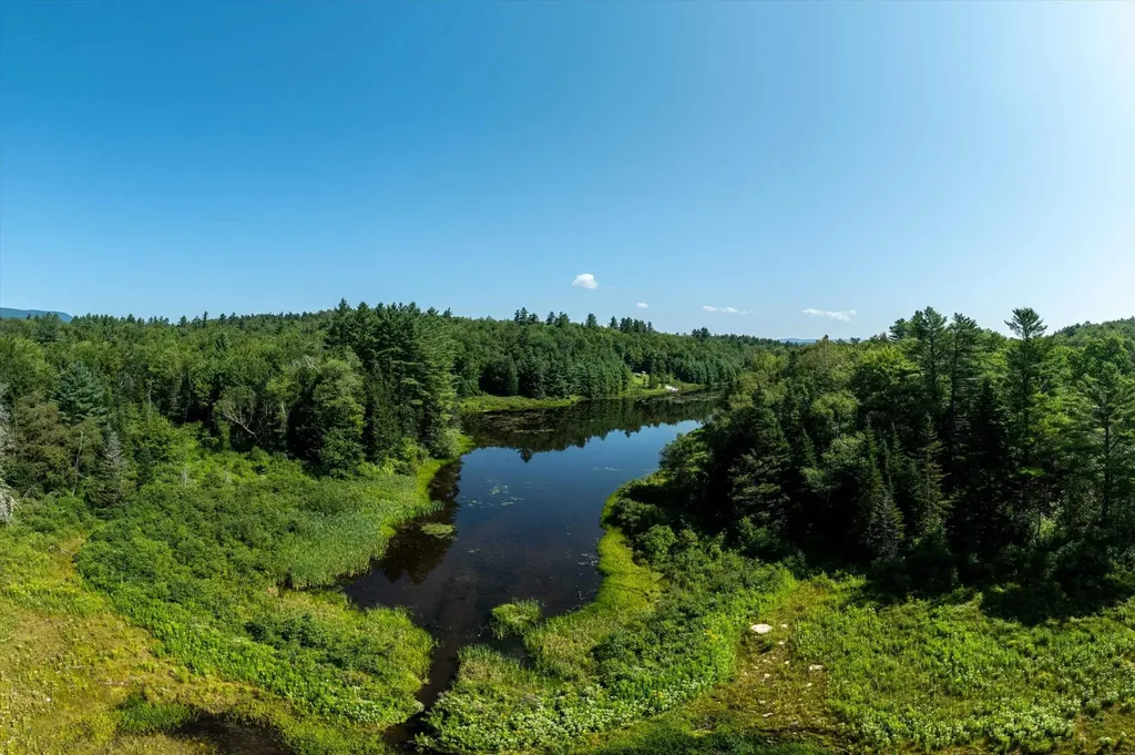 188 Cedar Lane Peru VT 05152