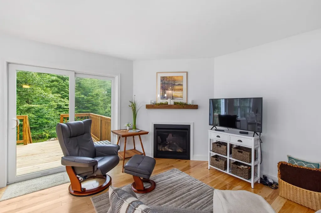 9 Annika Lee Drive Epping NH 03042