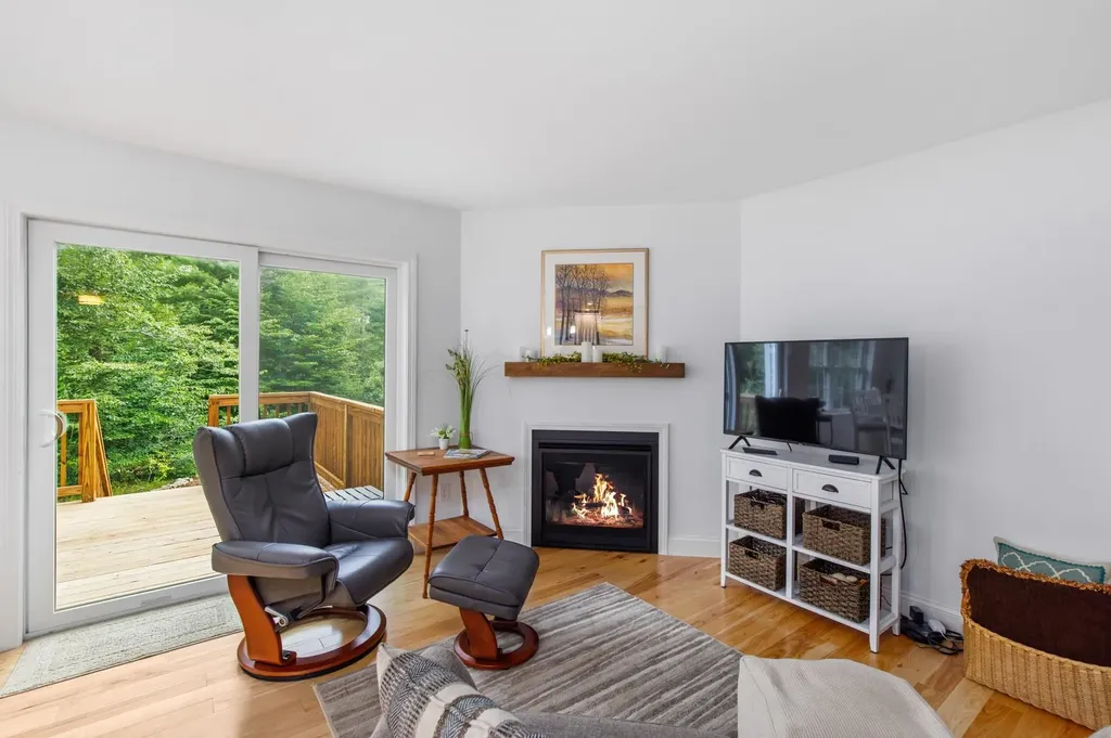 9 Annika Lee Drive Epping NH 03042