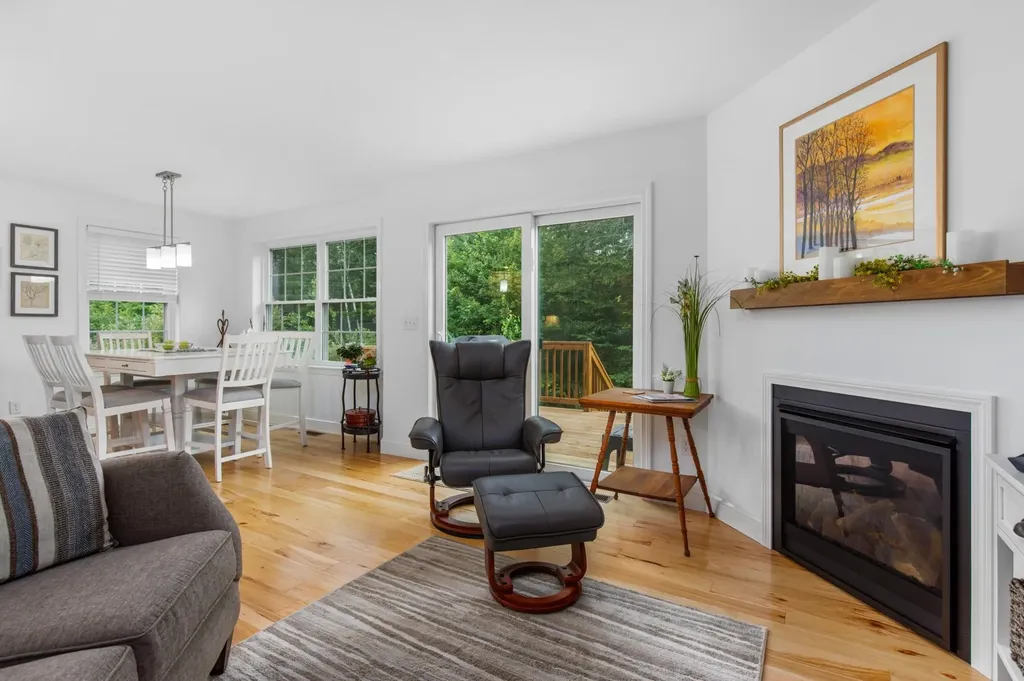 9 Annika Lee Drive Epping NH 03042