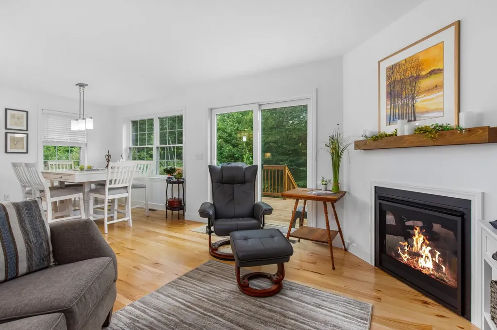 9 Annika Lee Drive Epping NH 03042