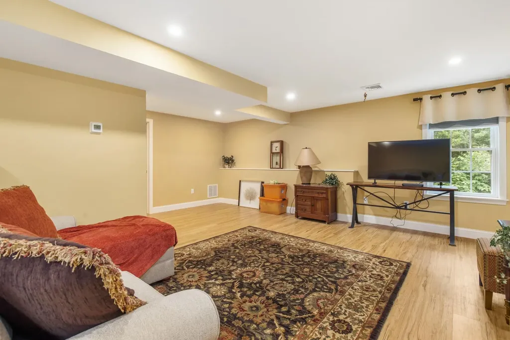 9 Annika Lee Drive Epping NH 03042