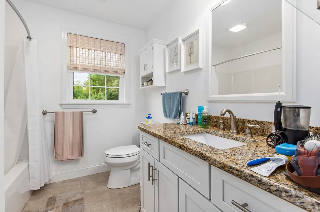 9 Annika Lee Drive Epping NH 03042