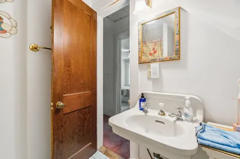 6852 Us Route 4 Bridgewater VT 05034