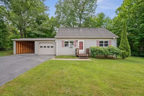 17 Burnett Court Richmond VT 05477