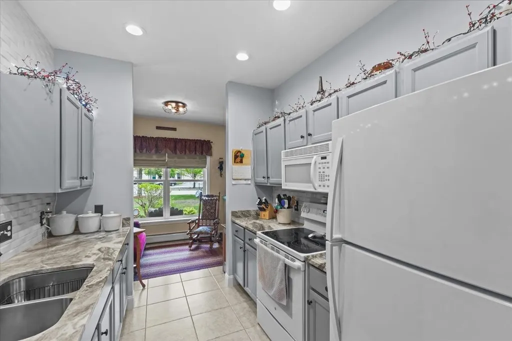 47 Marion Avenue Essex VT 05452