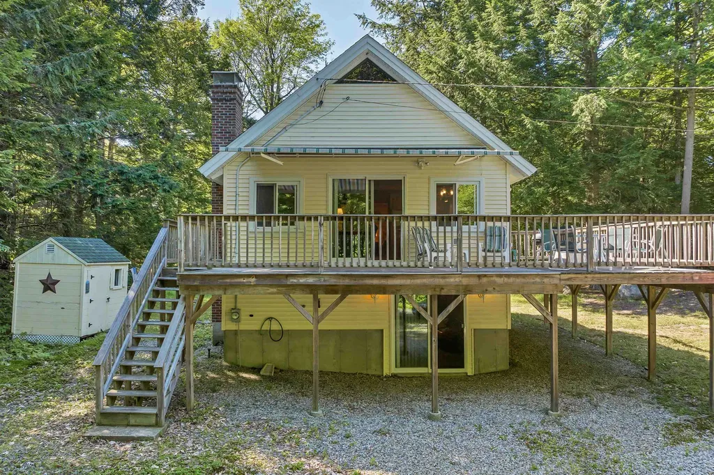 12 Valley Road Tuftonboro NH 03816