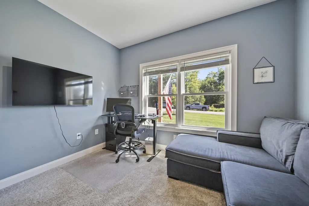 6 Lottie Lane Chichester NH 03258