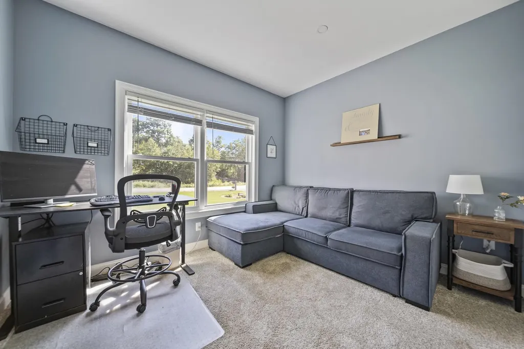 6 Lottie Lane Chichester NH 03258