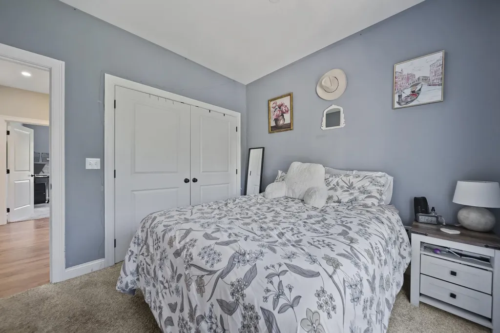 6 Lottie Lane Chichester NH 03258