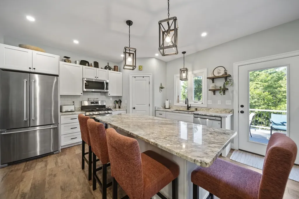 6 Lottie Lane Chichester NH 03258